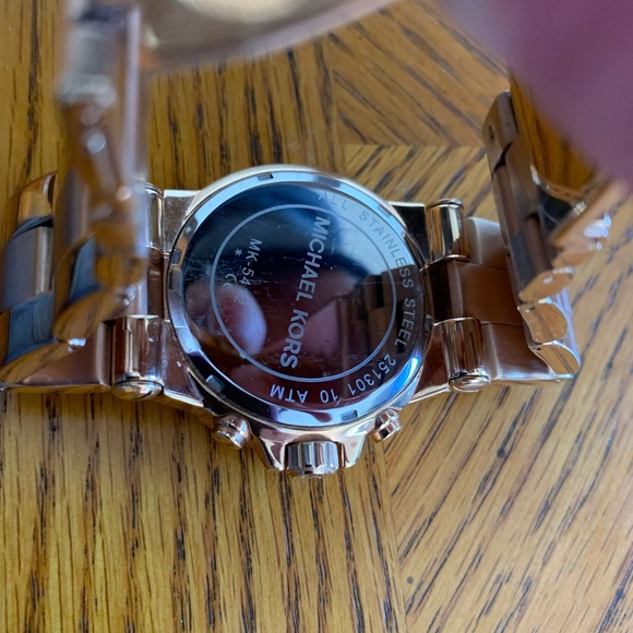 Michael Kors Rose Gold Watch main image 3